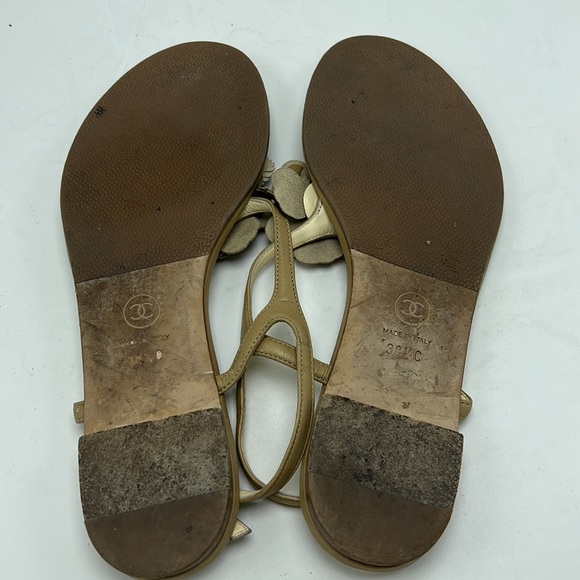 Chanel Camelia thong sandals leather floral cream soft size 8.5 (38.5) - Picture 4 of 6